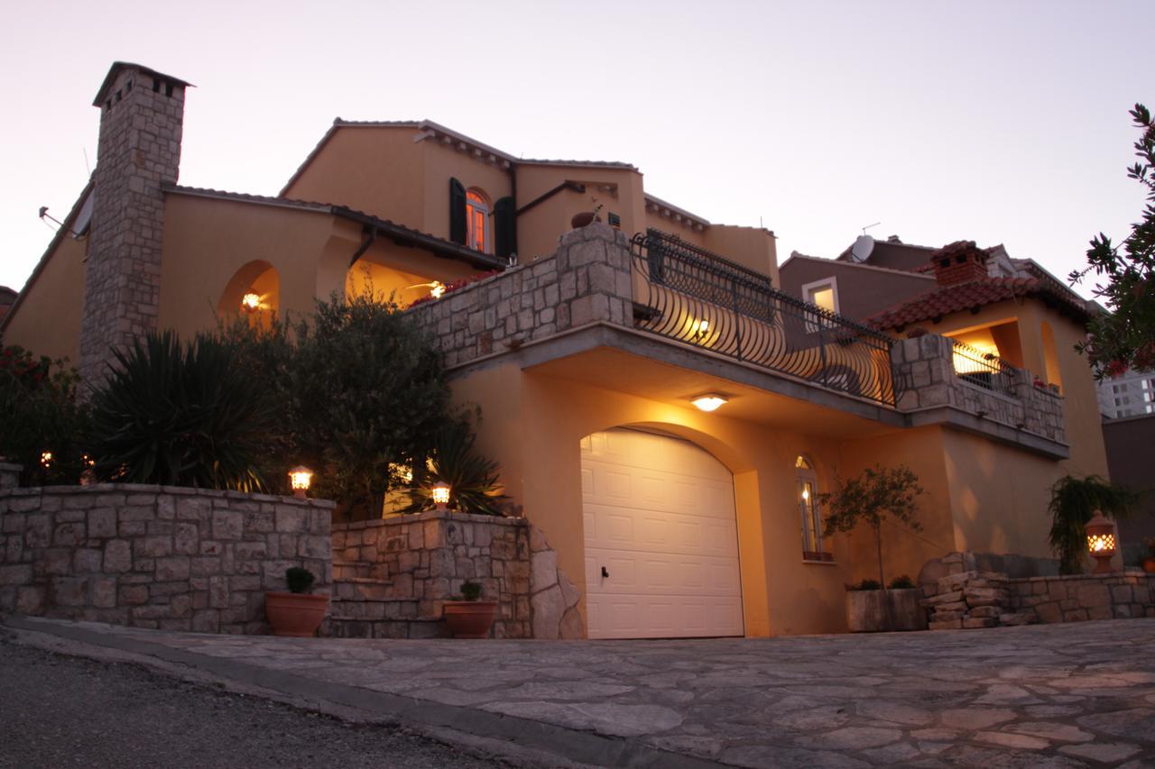 House 4 You Lumbarda Esterno foto