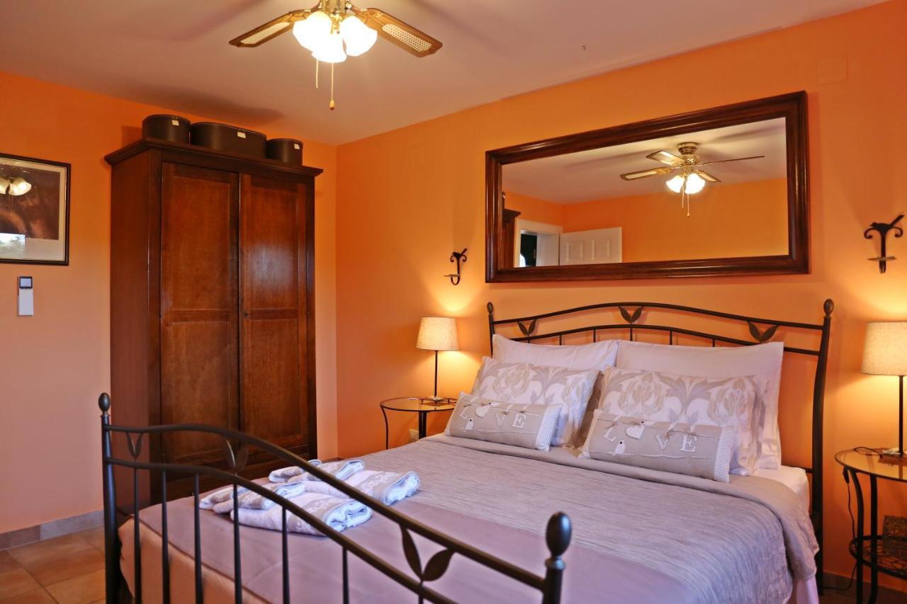 House 4 You Lumbarda Esterno foto